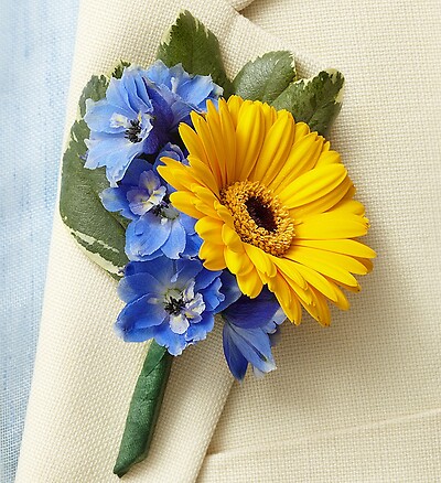 Country Charm Boutonniere